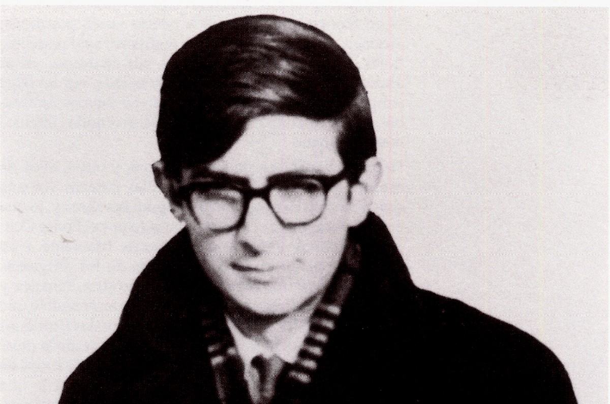 1968/06/06. Txabi Etxebarrieta Ortiz ETAko militante bilbotarra Guardia Zibilak hil zuen Tolosan. 

2022ko ekainean, EHUk eta Aranzadi Zientzia Elkarteak atera azken ikerketa txostenean, Etxebarrietarena hilketa estrajudizialtzat hartu zen.

#BilboHariGorria 
#TxabiEtxebarrieta