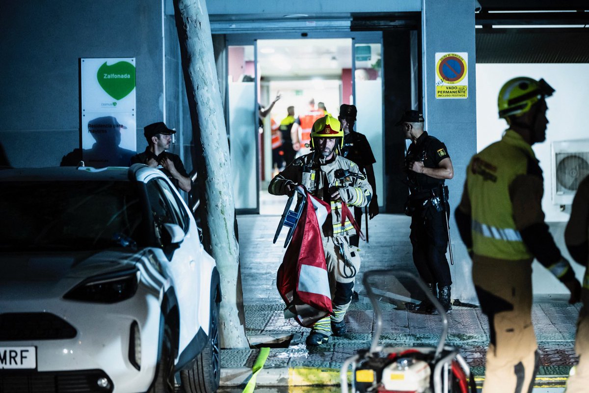 "Los chavales han roto ventanas para sacar a los ancianos. Estaban muy asustados"

heraldo.es/multimedia/ima…