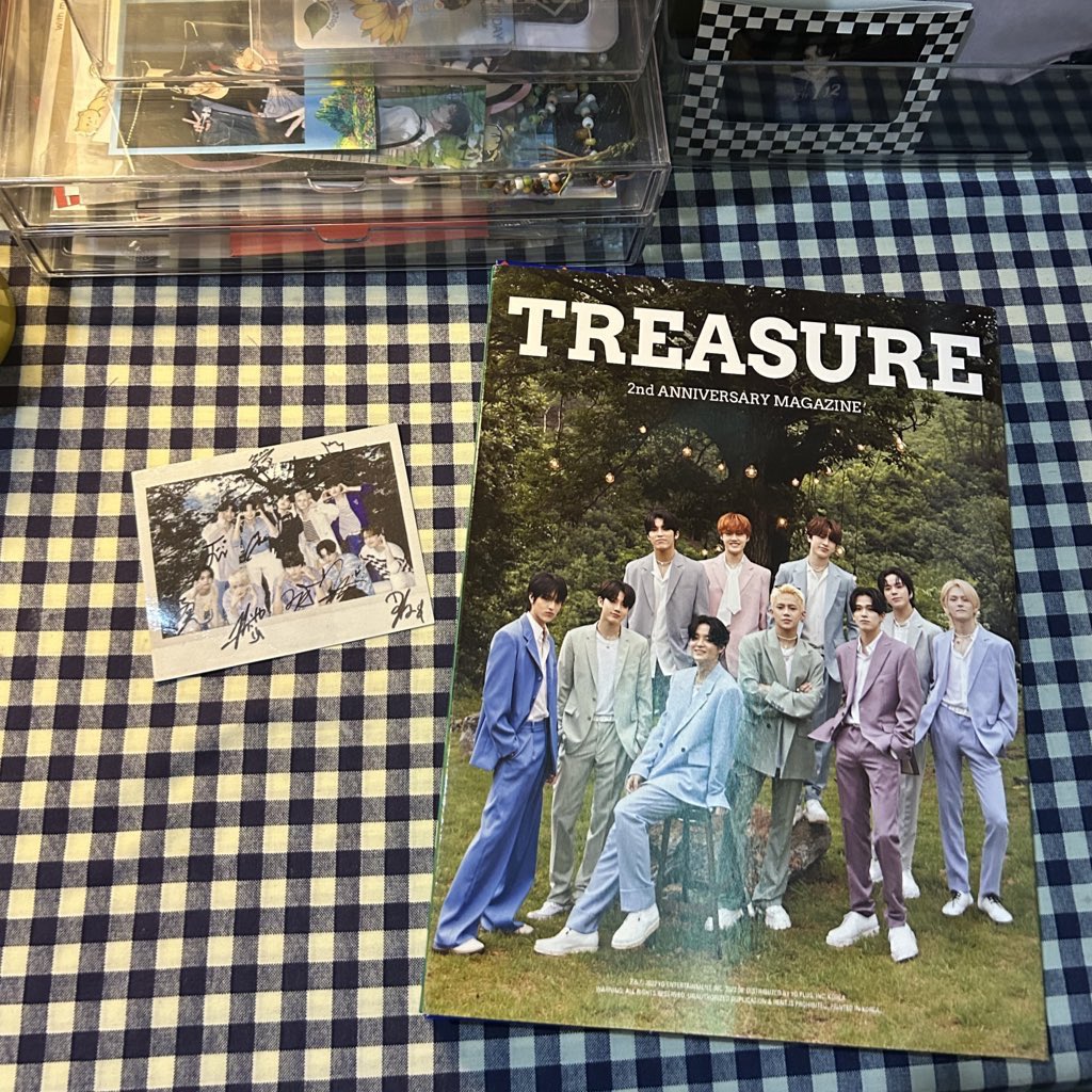 xpeidi's tweet photo. พร้อมส่ง

TREASURE 2nd anniversary magazine 
- ได้การ์ดเบเน โปสการ์ด การ์ด (บางเมมเบอร์)

—  350 รวมส่ง 

สนใจเดมมาสอบถามเพิ่มเติมได้เลยคับ 🙏🏻💗
#ตลาดนัดtreasure #ตลาดนัดเด็กสมบัติ https://t.co/dMNIhU4L40