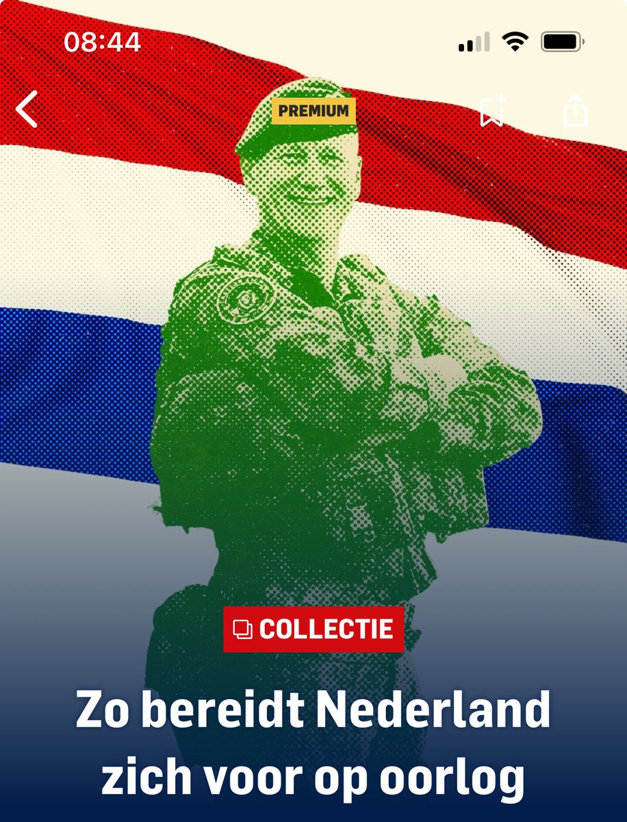 Lachend voor de vlag naar het slagveld. “ lachen met de jongens” 🤐🤐