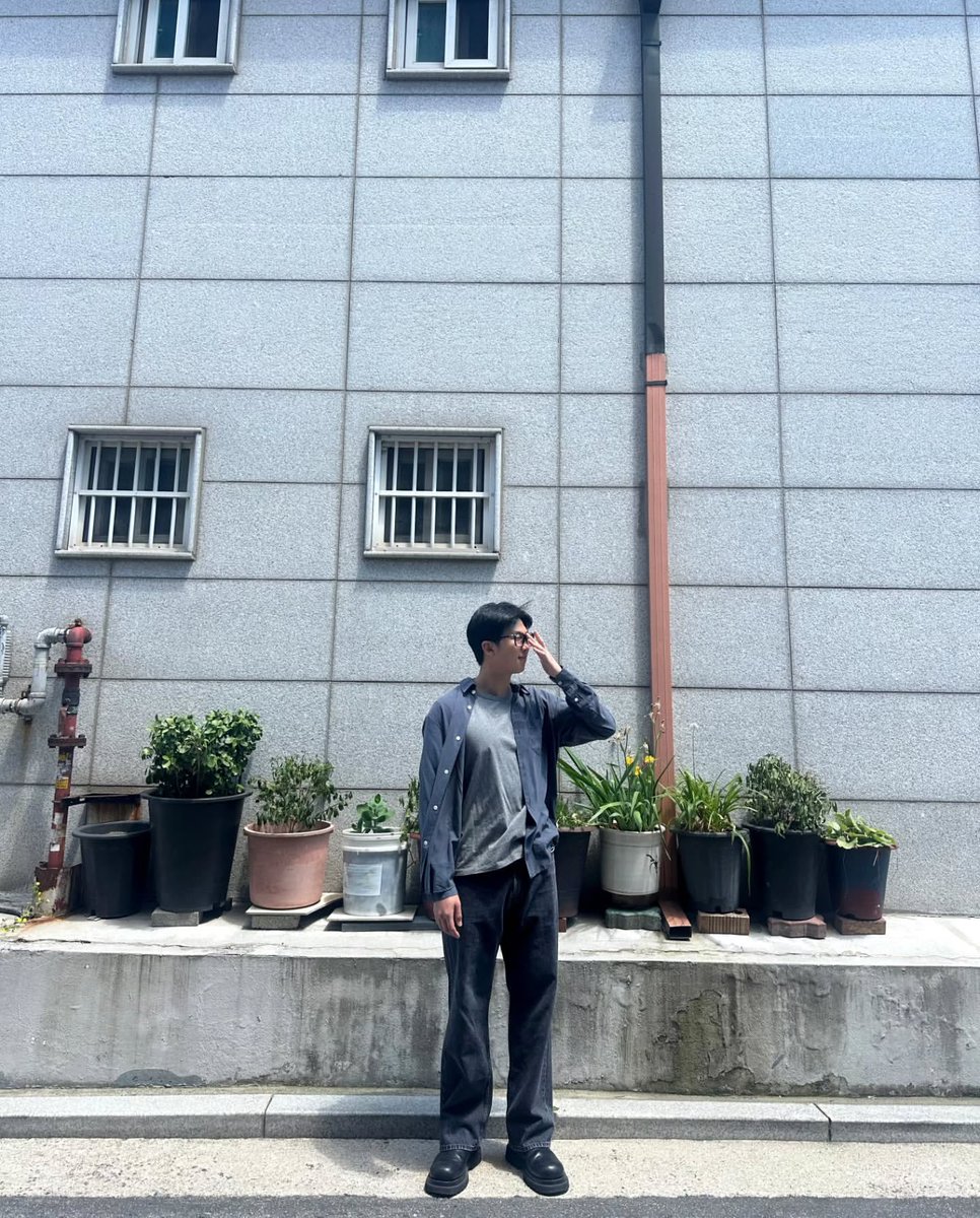 charts_k's tweet photo. RM on Instagram https://t.co/vnlOhAFVPq