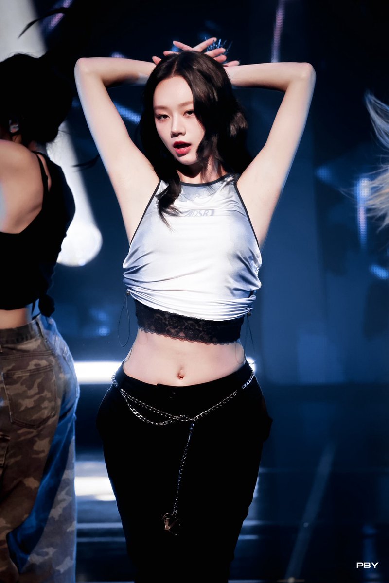 25.6.7Welcome to Hyeri’s Studio
「Whiplash」②
#이혜리 #혜리 #Hyeri <a href="/hyeriherihey/">이혜리</a>