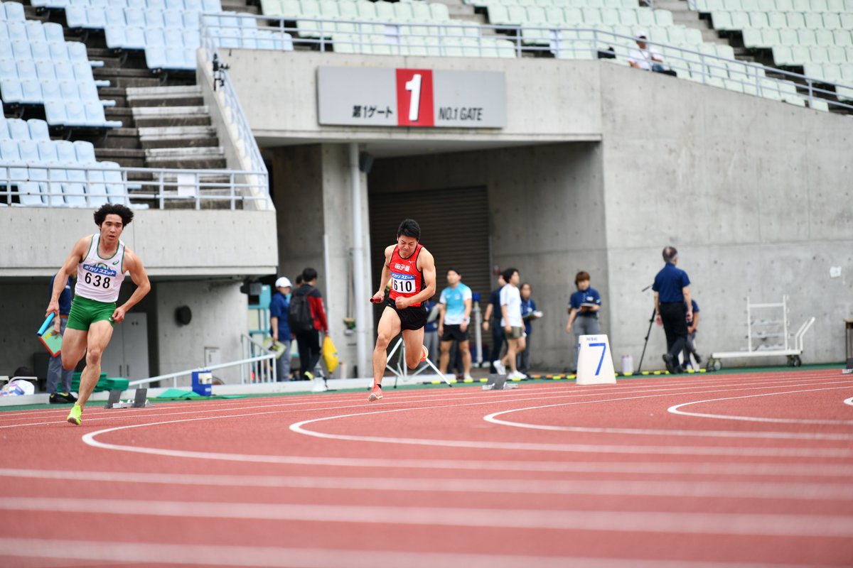 kansai_TandF's tweet photo. #関西実業団選手権
男子 ４×１００ｍの様子です！
～その1～

★気になったらフォローお願いします★
https://t.co/TJs9igBS6Y

#KANSAIPRIDE #関西から世界へ
#驚異的 https://t.co/J8xkkQqJ5R