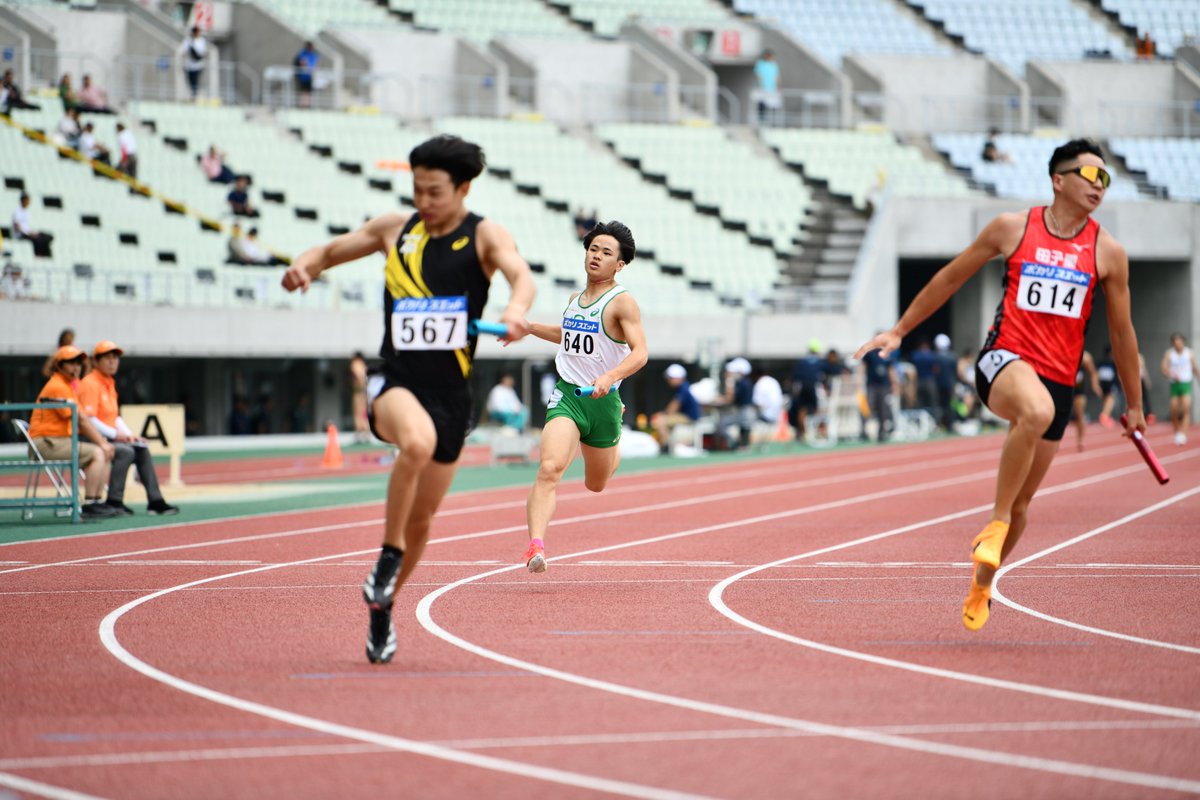 kansai_TandF's tweet photo. #関西実業団選手権
男子 ４×１００ｍの様子です！
～その1～

★気になったらフォローお願いします★
https://t.co/TJs9igBS6Y

#KANSAIPRIDE #関西から世界へ
#驚異的 https://t.co/J8xkkQqJ5R