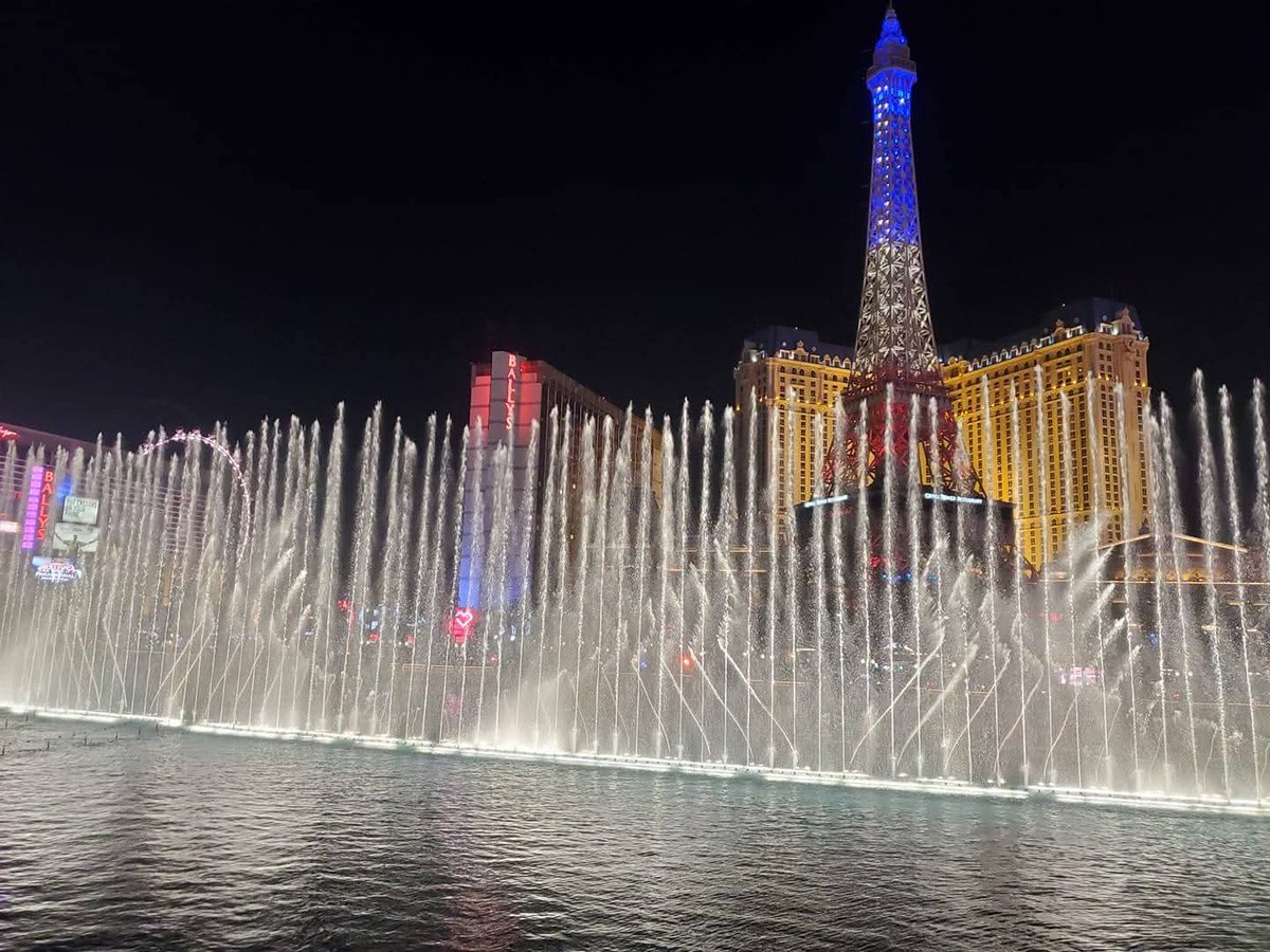 Vegas..🤩

📸 Theresa Duffy