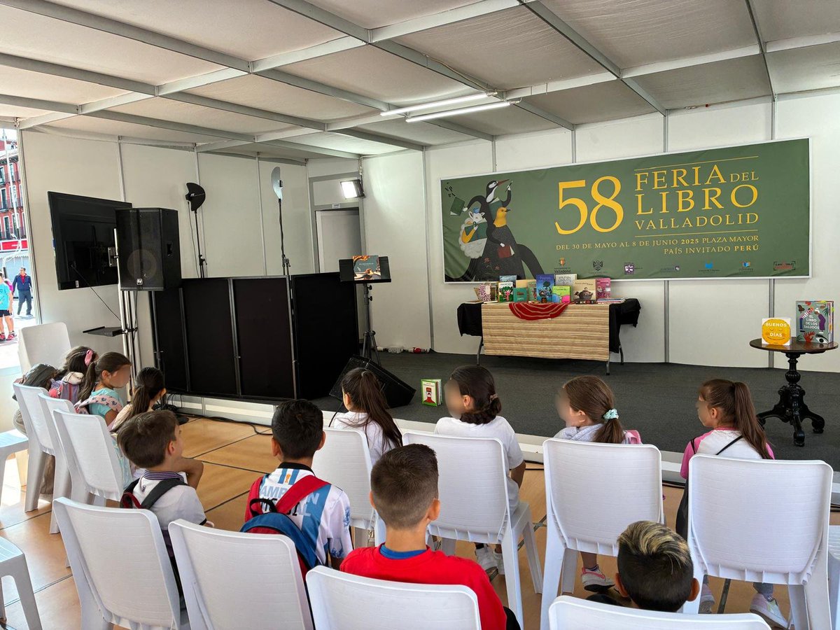 El alumnado de 1°, 2° y 3° hace una visita a la <a href="/FerialibroVLL/">FeriaLibroVLL</a> para disfrutar de los libros