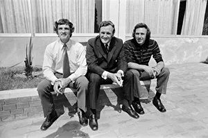 Don Revie with the Leeds United ground staff 1973.