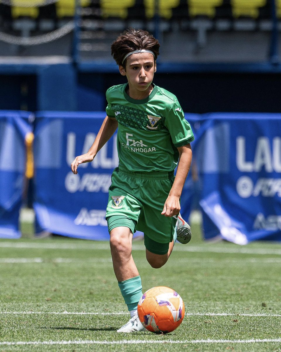 🔛 ¡A por el ✌️ día de #LALIGAFCFUTURES! 
🕐 13:00h
🆚 <a href="/Alaves/">Deportivo Alavés</a>