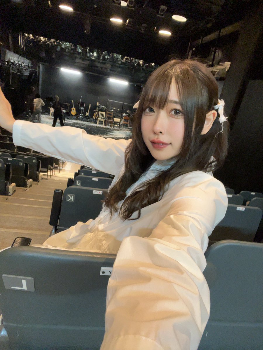 お昼公演ありがとうございました！！
残り3公演、心を込めて！！！！！
.
#地獄の控室