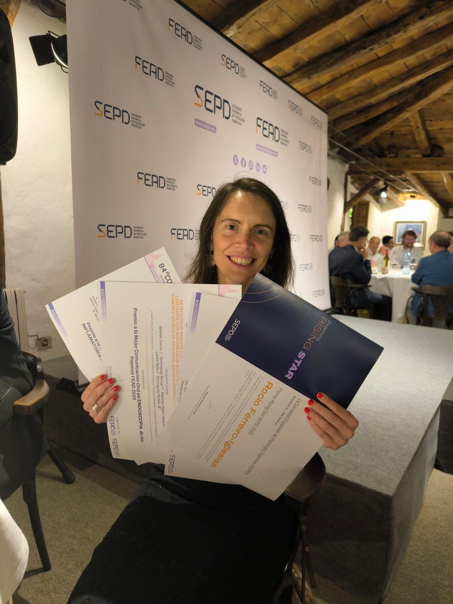 Gastro SANTIAGO (@gastrochusv2) on Twitter photo <a href="/Rocio_stg/">Rocío Ferreiro</a> recogió los premios a las mejores comunicaciones de <a href="/GastroCHUSv2/">Gastro SANTIAGO</a> en #sepd2025
<a href="/EDominguezMunoz/">J. Enrique Dominguez-Munoz</a> <a href="/JulioIglGar/">Julio IglesiasGarcia</a> <a href="/manu_barreiro/">Manuel Barreiro</a> <a href="/Rocio_stg/">Rocío Ferreiro</a> recogió los premios a las mejores comunicaciones de <a href="/GastroCHUSv2/">Gastro SANTIAGO</a> en #sepd2025
<a href="/EDominguezMunoz/">J. Enrique Dominguez-Munoz</a> <a href="/JulioIglGar/">Julio IglesiasGarcia</a> <a href="/manu_barreiro/">Manuel Barreiro</a>