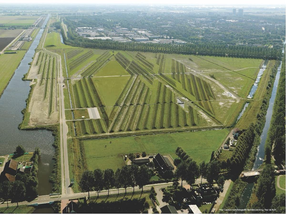 citiesandmemory's tweet image. From superblocks in Barcelona to sound-absorbing ridges in the Netherlands, an interesting piece on creating landscapes that enhance natural sounds and reduce noise pollution:
theconversation.com/how-to-design-…