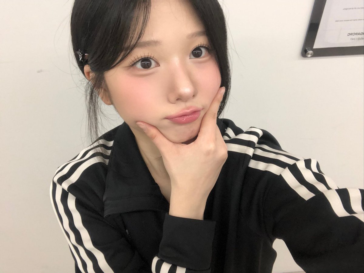 ddaram13's tweet photo. 우리 다은이 사랑해요 ♡
부족한 팬이라 늘 미안했고
내 진심은 언니가 행복하면 돼
평생! 영원히! 사랑하고 응원할게!! https://t.co/vhMpPzURmU