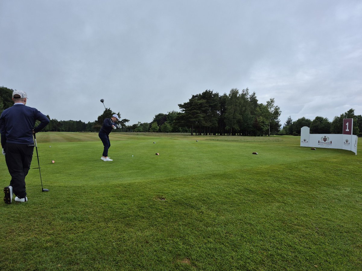 We are underway on Day 1 of the Men's and Women's Club Championship. 

Play well all, and weather permitting, we will be back for Rd 2 tomorrow 🤞⛳️🏆