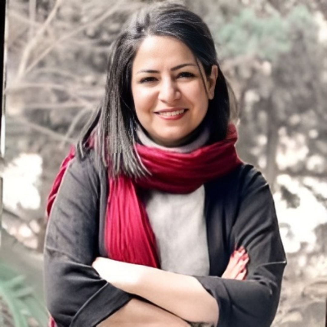 ‍ تشکیل پرونده قضایی جدید بر علیه مرضیه محمودی، روزنامه نگار

روز سه شنبه ۱۳ خرداد ماه ۱۴۰۴، #مرضیه_محمودی، #روزنامه_نگار و فعال رسانه ای ساکن #تهران، برای تشکیل پرونده قضایی جدید به شعبه بازپرسی در دادسرای فرهنگ رسانه تهران، احضار و تفهیم اتهام شد. 

این روزنامه نگار، با انتشار