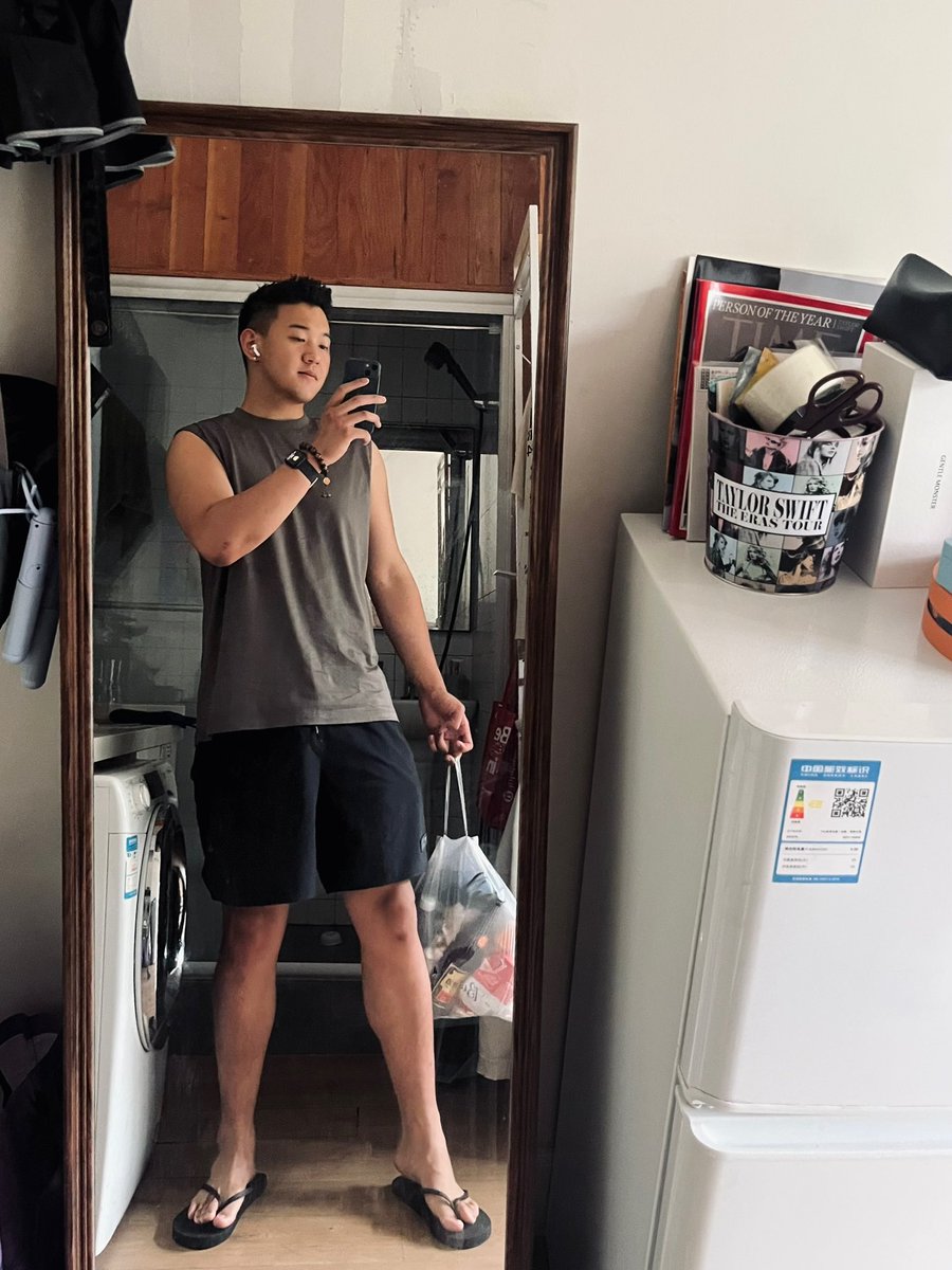 It's all just so familiar
Baby,what do you call it? 🗑️