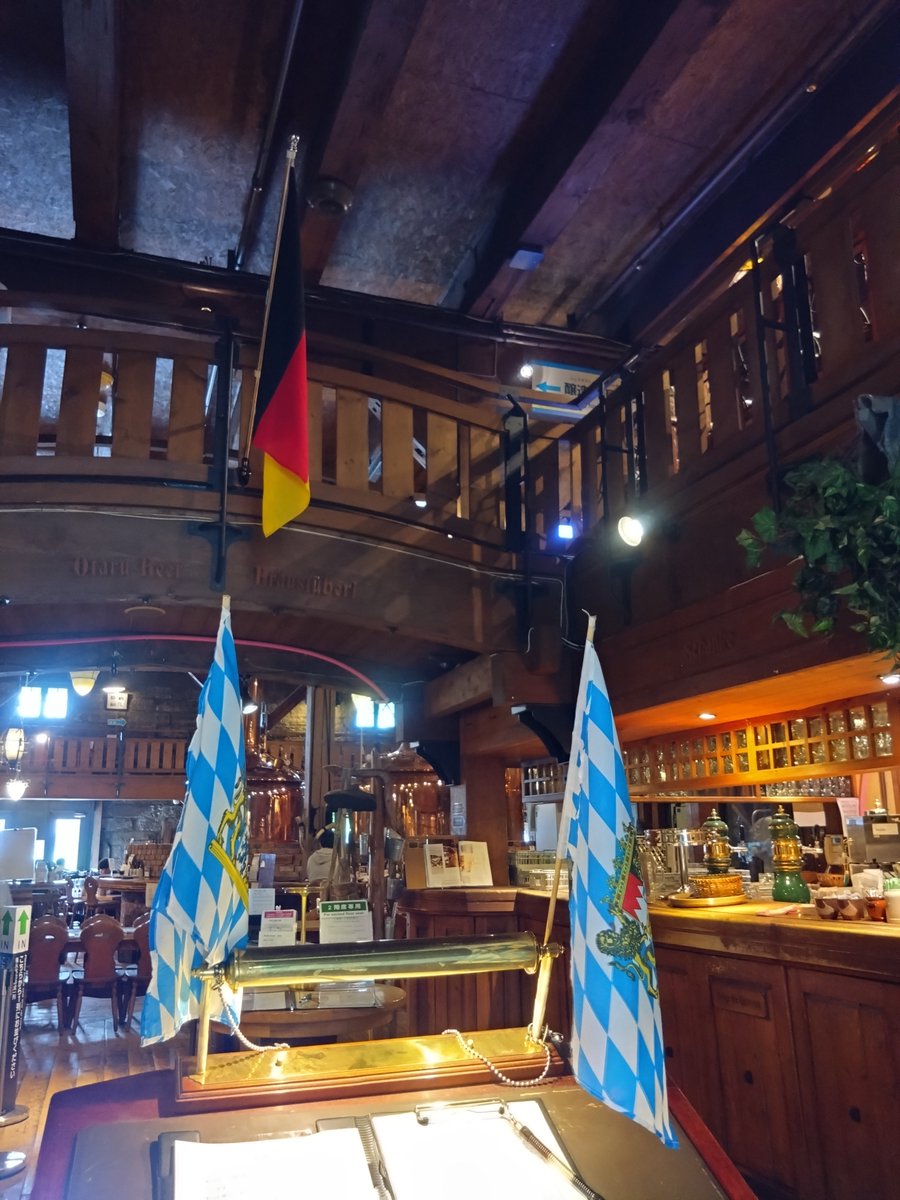 Kobelma's tweet image. 真面目に #小樽 の博物館施設で学んだ後は…、#小樽よいとこ のひとつで、小樽の酔いところ→ #小樽酔いとこ の

#小樽倉庫ナンバーワン でプローーースト！！＼(^o^)／

スチームパンカーにもオススメ空間美で、醸造タンクを眺めながらビール本場ドイツ気分を楽しむなら、ここで決まり！？