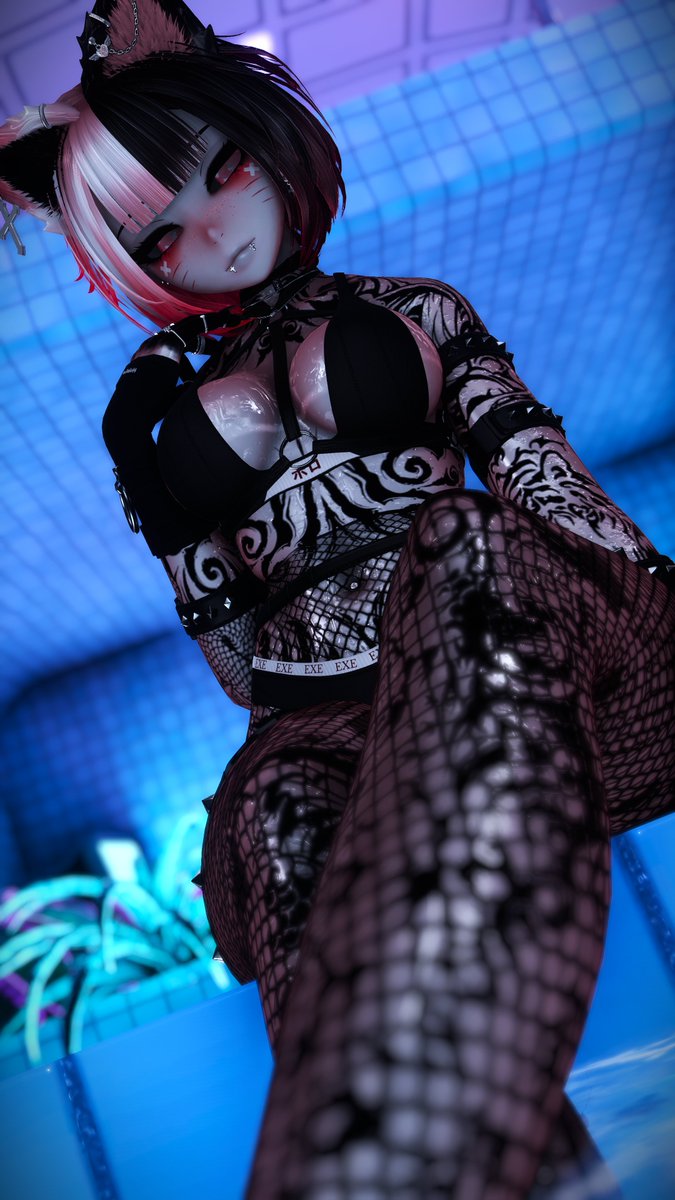 What~? Gotta be properly dressed for the pool~

#VRChat