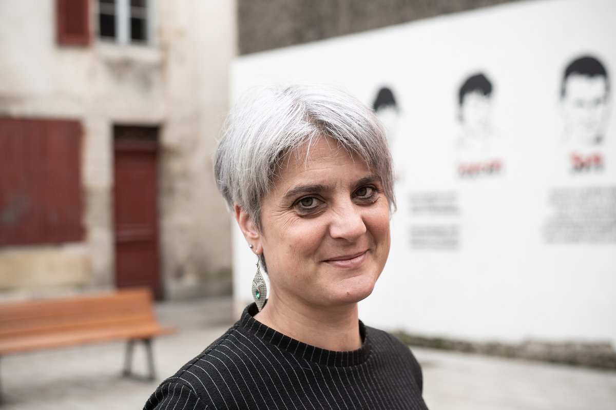 [ELKARRIZKETA] Anaiz Funosas: «Bake prozesuan atzeraezina bilakatu dugun urrats bakoitzak herri egin gaitu»
▶️kazeta.eus/eu/info_kz/202…

Bake Bidearen lehendakaria emozioz eta arduraz beteriko lanari begira ezarri da KAZETAri eskainiriko elkarrizketan.