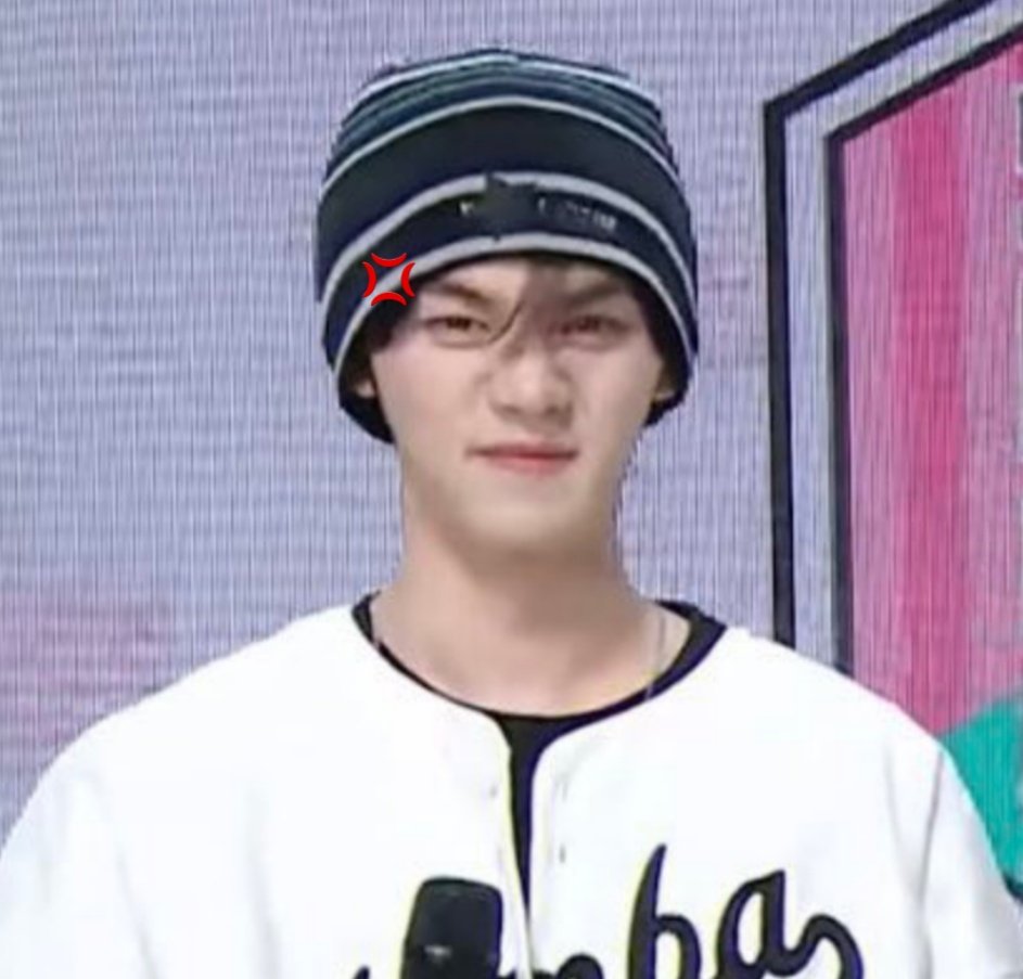 forgyubean's tweet photo. his lil nose scrunch is so angy puppy gyubeanie 🤏🏻 https://t.co/nsWwa5rO6f