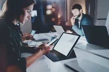 [Hourly-based Pricing] 

❌ Race to the bottom 
❌ Limited capacity for growth 
❌ Time-tracking = another task [Value-based Pricing] 
✔️ Highly incentivized for both parties 
✔️ Easy billing 
✔️ Higher perceived value 

More here: bit.ly/3Xql8Dn #pricing #business