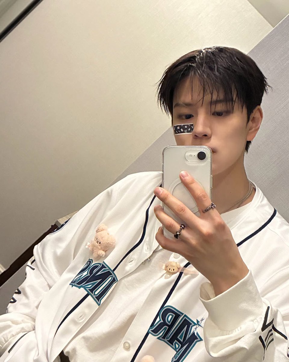 syrnkns's tweet photo. Seungmin instagram update

#Straykids https://t.co/kJPR0AJBFr