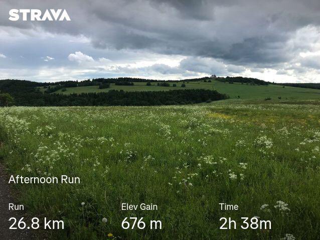 Blíží se mi další maraton (za měsíc Bystřická etapa na MUMu) tak je nejvysší čas přidávat kilometry a výškové metry. 
strava.app.link/trJtWei4ZTb