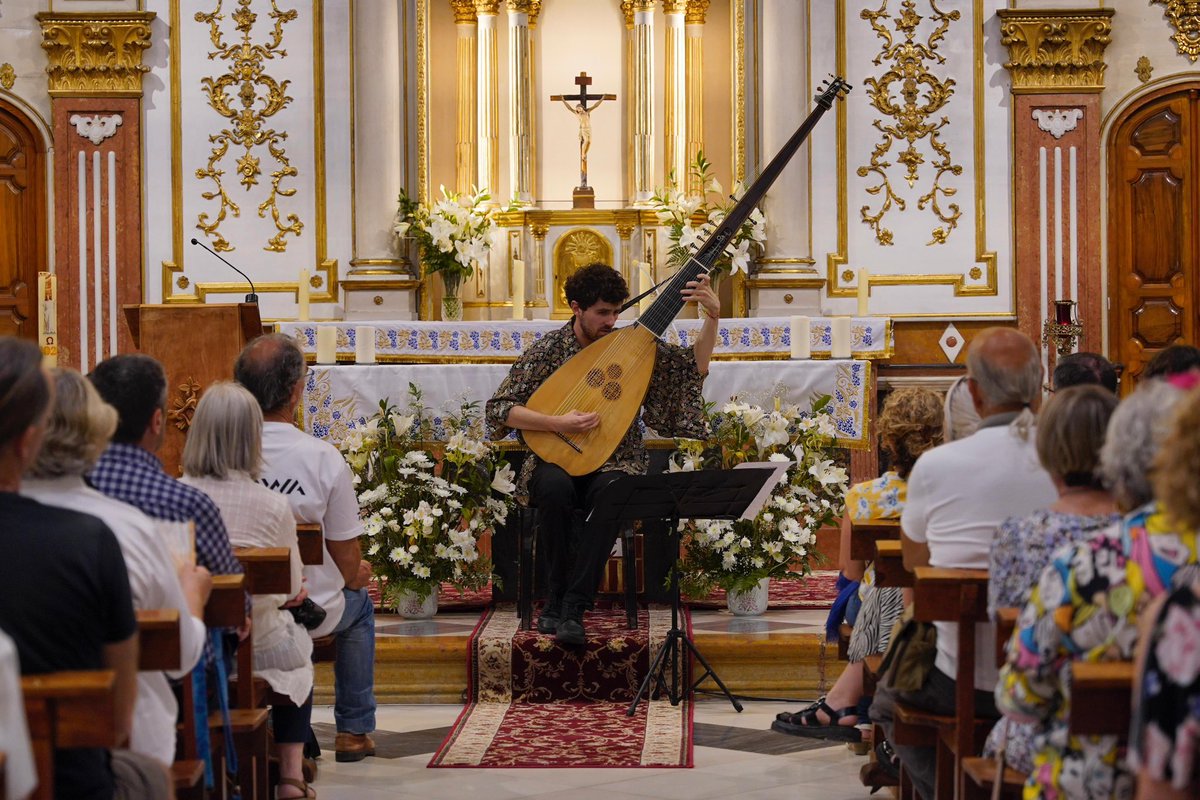 Museum Jorge Rando (@museojorgerando) on Twitter photo Lleno absoluto en el concierto del tiorbista, Nacho Laguna. Bajo el título ‘Ferrarese’, el músico interpretó obras de Vitali, Ferrarese y Vivaldi. Una ocasión única que nos permitió acercarnos al bello sonido de este instrumento. El evento fue organizado por <a href="/ConcertoMalaga/">Concerto Málaga</a> y la Lleno absoluto en el concierto del tiorbista, Nacho Laguna. Bajo el título ‘Ferrarese’, el músico interpretó obras de Vitali, Ferrarese y Vivaldi. Una ocasión única que nos permitió acercarnos al bello sonido de este instrumento. El evento fue organizado por <a href="/ConcertoMalaga/">Concerto Málaga</a> y la