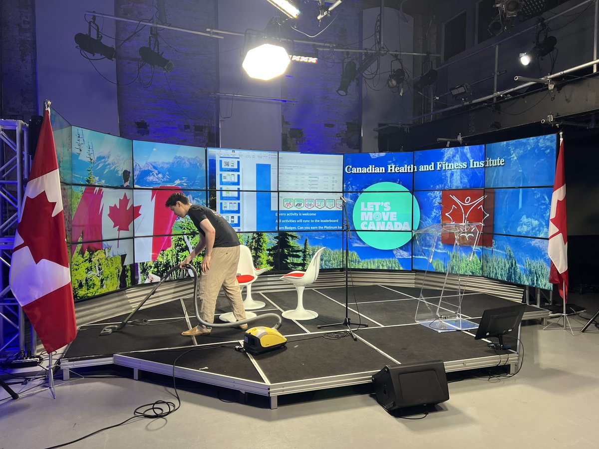 Less than 2 hours to the <a href="/officialCHFI/">Canadian Health & Fitness Institute</a> National Health &amp; Fitness Summit. Join online, link at chfi.fit. #LetsMoveCanada