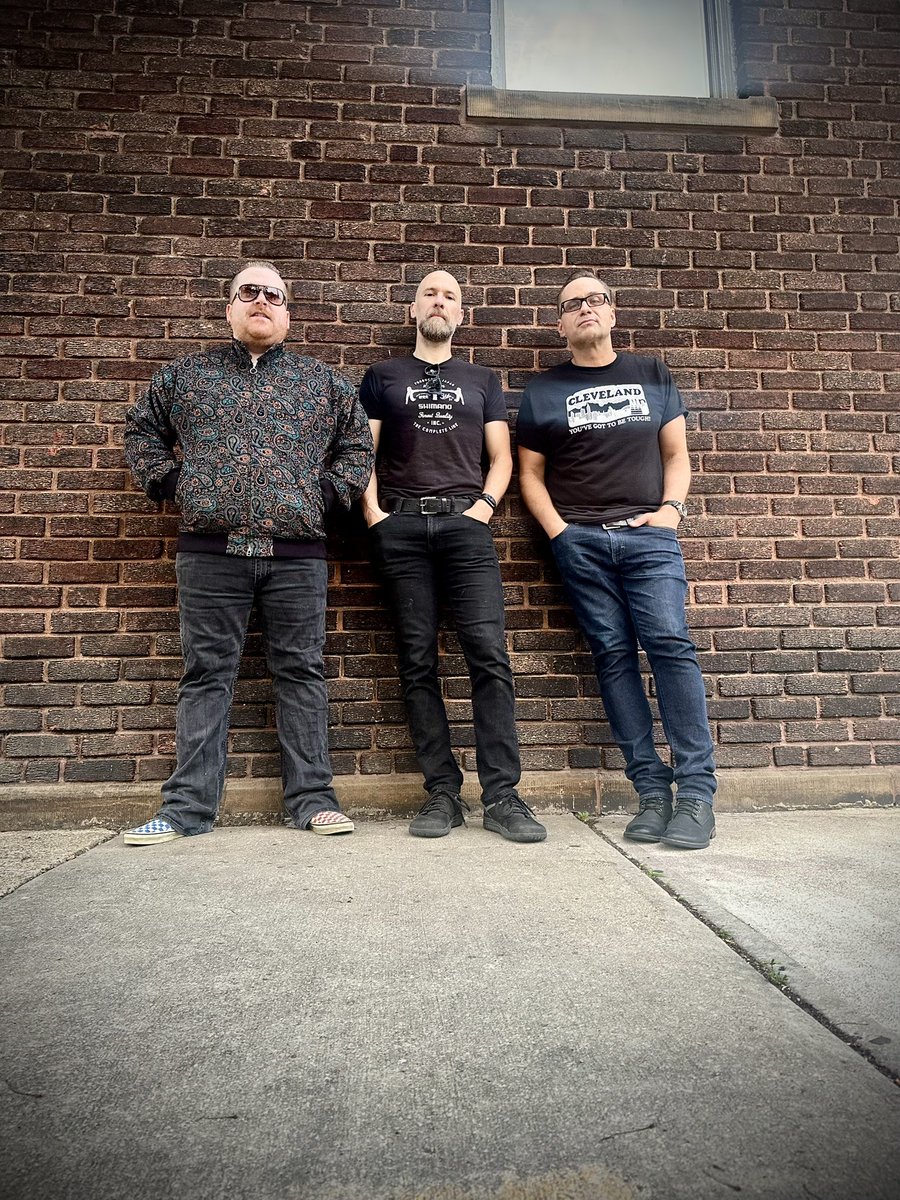 GuySnowdon's tweet photo. Great time at Cleveland Rocks: Past, Present and Future Waterloo Makes Music event. Appreciate all that came out and the Incubator staff for the opportunity. 🤘 More pics and video to come. You can watch the LIVE stream in our Facebook feed.
#clevelandrocks #clemusic #rocknroll https://t.co/6aGGykq0Dq