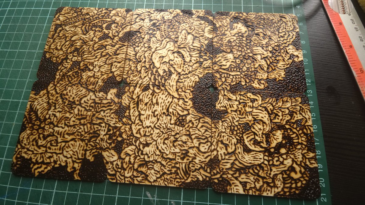 sueannajoe_'s tweet image. Yearghhh playing with faiyahhhh / pyrography / wood burning art. 2 hours to complete this 6 piece wooden coaster.
Boleh pilih set 3 keping (RM18), 4 keping (RM24), 6 keping (RM36). Postage RM8/RM10 via PosLaju.
📧 sueannajoeart@gmail.com or DM