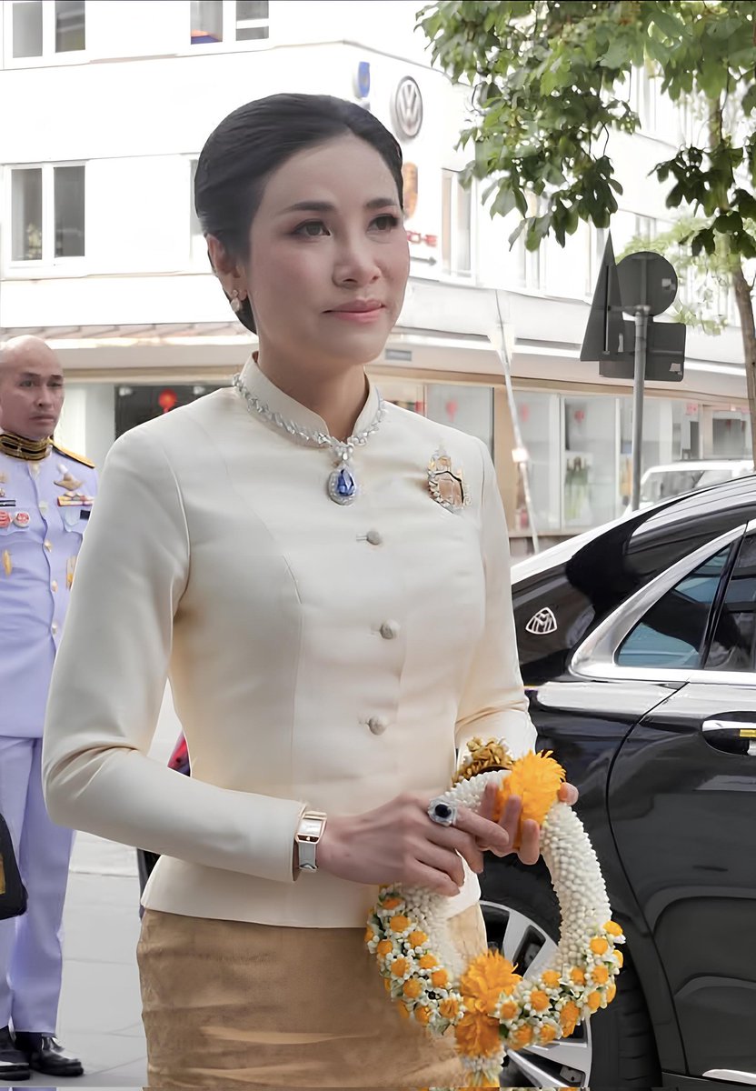 Weerapol Mate tweet media