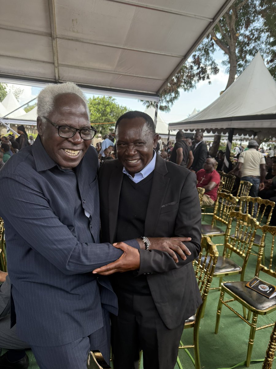 Mwanza kwenye Msiba wa  mzee Mongella baba wa naibu katibu mkuu wa chama.
Furaha kukutana na rafiki yangu mzee wangu Lembeli na mh  mnec Mzee Gachuma.