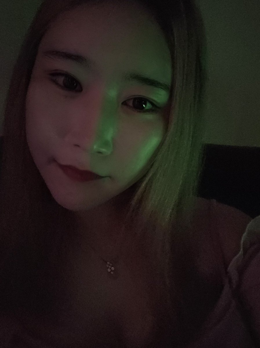 예쁘긴 한데....