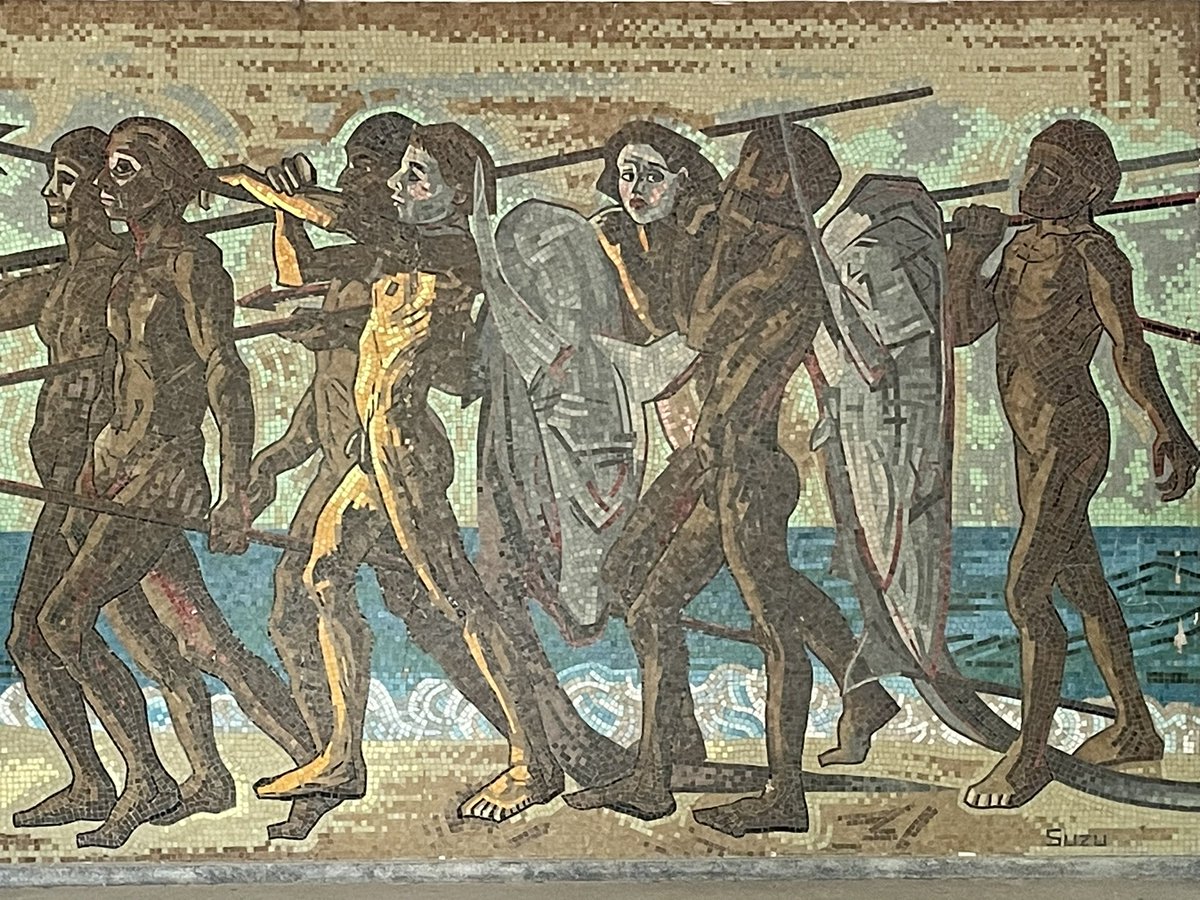 元絵は、 青木繁の油絵「海の幸」 モザイクタイル画になっているのは