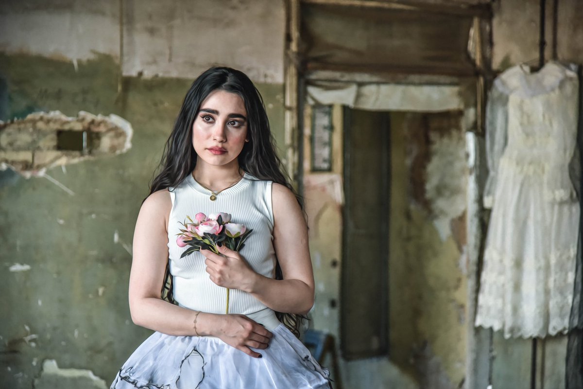 fereshte_a_mehr's tweet photo. Hi 💖
“the forgotten Bride”
1/1
84 Tezos

https://t.co/agj2mlhnFd https://t.co/sY6DPIyYBJ