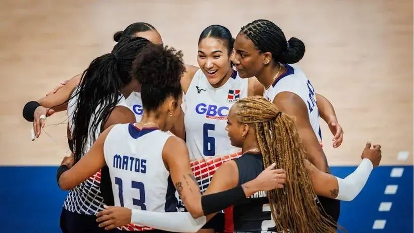 Las Reinas del Caribe no solo ganaron un partido… ¡nos dieron una clase de coraje y determinación! 👑
En la Liga de Naciones demostraron que rendirse no es opción cuando se juega con el corazón 🇩🇴
Así mismo rodamos en Amalfi, con garra, enfoque y orgullo de ser dominicanos 🚌