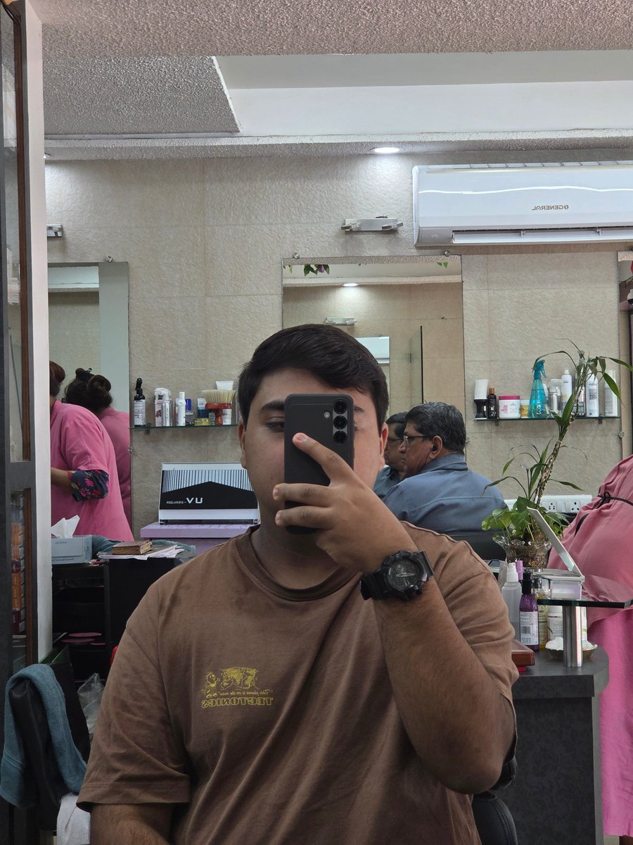Got a nice haircut, massage, pedicure yesterday. Little pricey a 4.2k but its totally worth it for the experience.