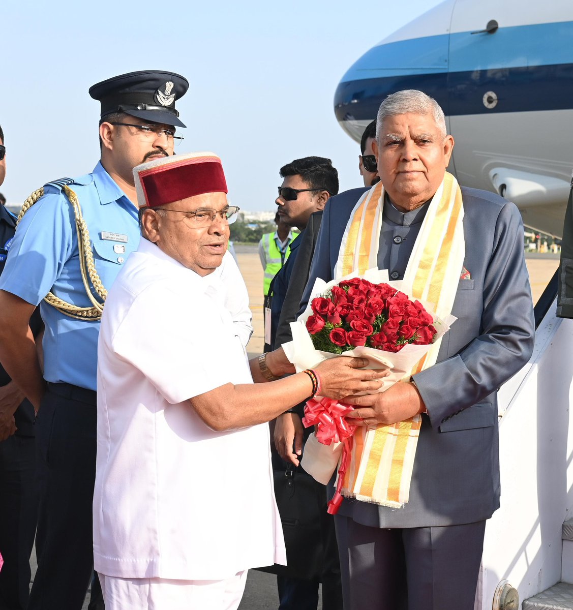 Hon'ble Vice-President of India , Shri Jagdeep Dhankar ji was welcomed by the Hon'ble Governor of Karnataka, Shri Thaawarchand Gehlot on his arrival at the HAL Airport, Bengaluru.