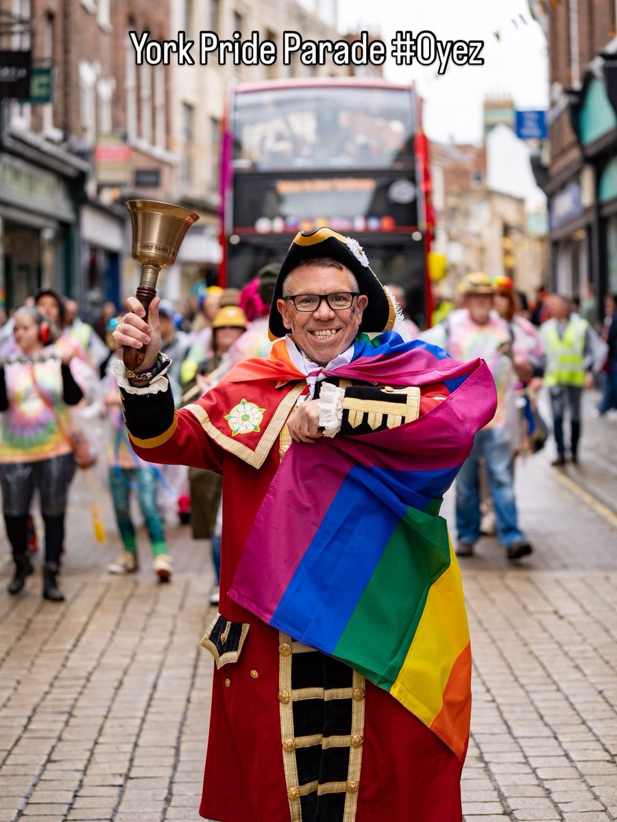 The <a href="/YorkPride/">York Pride 🏳️‍🌈</a> Parade was incredible #Oyez

Thanks for the pic <a href="/milnerCreative/">milnerCreative</a> 📸