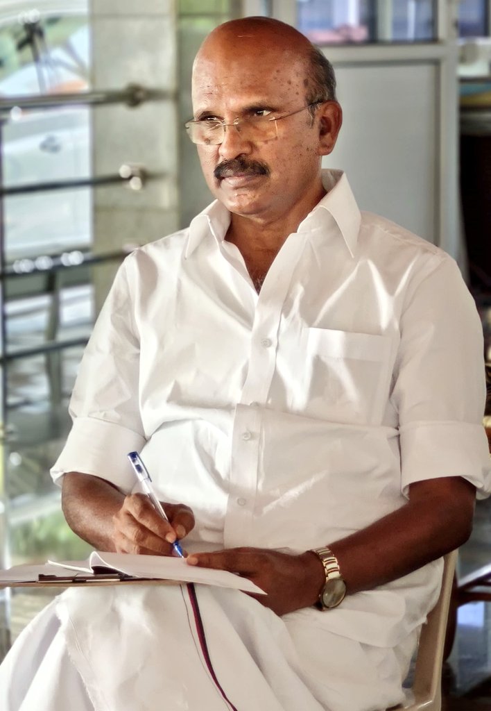 PPalaniappanDMK's tweet image. கழகத் தலைவர் - மாண்புமிகு முதலமைச்சர் அண்ணன் 
தளபதி திரு.@mkstalin  அவர்கள் மாண்புமிகு துணை முதலமைச்சர் திரு.@Udhaystalin
ஆகியோரின் அறிவுறுத்தலின் பேரில்,தருமபுரி மேற்கு மாவட்டம்  மாவட்ட,ஒன்றிய,பேரூர் இளைஞர் அணி அமைப்பாளர் ஆலோசனை கூட்டத்தில் கழக பணிகள் குறித்து ஆலோசனை வழங்கினேன்,