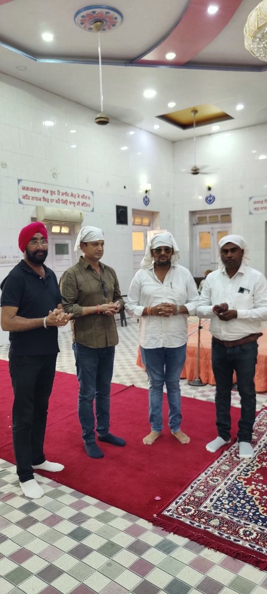 आज बड़वाह गुरुद्वारा में किसान मोर्चा बड़वाह नगर मंडल अध्यक्ष अमन जी संधू के छोटे भाई के विवाह समारोह में अनुज महावीर बिरला ने सम्मिलित होकर बधाई एवं शुभकामनायें दी एवं गुरुद्वारा में मत्था टेककर आशीर्वाद प्राप्त किया।।