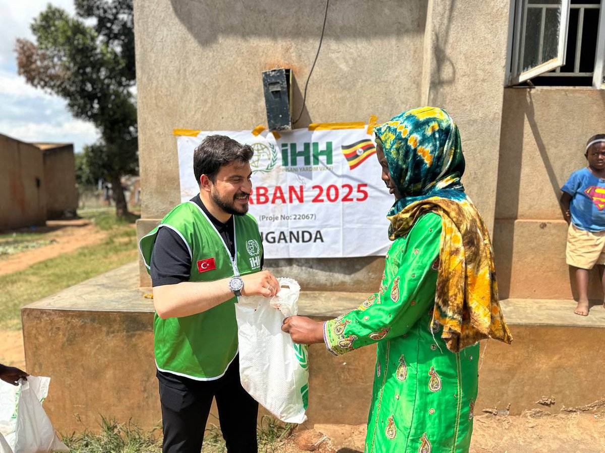 🐑 Qurbani 2025 – Uganda 🇺🇬

We carry out the slaughtering of your Qurbanis and distribute the meat to orphans and families in need.

The blessings of #Qurban continue to spread across the world… 🌿

Qurban a Call for Unity 

🐑Cost of Qurbani: $220
👉Online Donations: