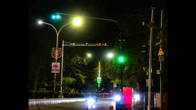 Nagpur_Vidarbha's tweet image. #Nagpur #ITMS

Nagpur Municipal Corporation (NMC) has started partial operationalisation of the Integrated Traffic Management System(IITMS),under which smart signals are now functional at three out of the 10 selected intersections -Laxmi Nagar,Deekshabhoomi and Shraddhanandpeth.