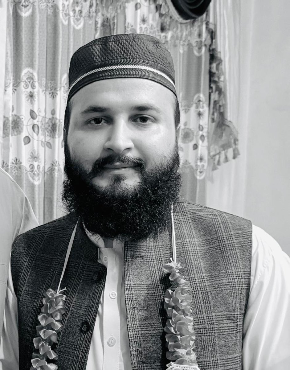 ہمارے سٹاف کے ساتھی ابراہیم جان ہم میں نہیں رہے 😭😭😭
انا للہ وانا الیہ راجعون
میں حج کے سفر پر ہو، ابھی موبائل چیک کیا تو چند گھنٹے پہلے ان کے میسجز آئے ہے