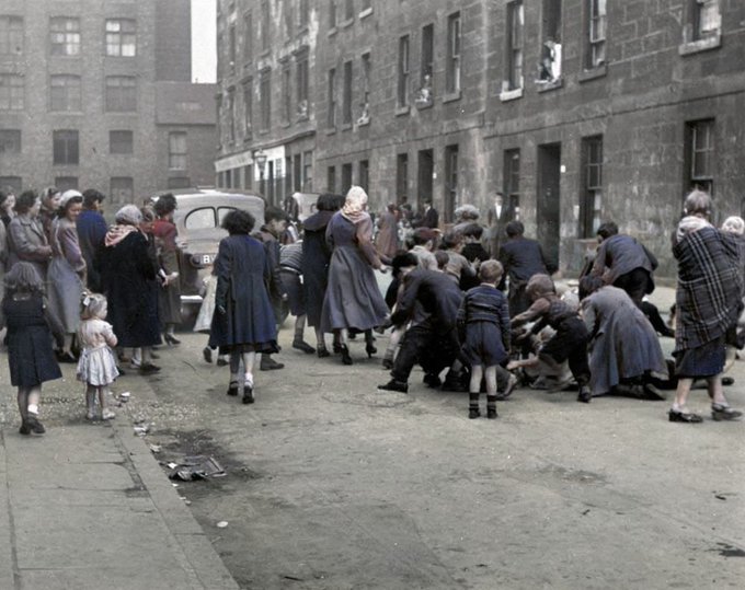 A scramble in Gemmel Street, Bridgeton, 1955
To View More Great Old Photos Of Old Glasgow, Visit https://OldGlasgow.com