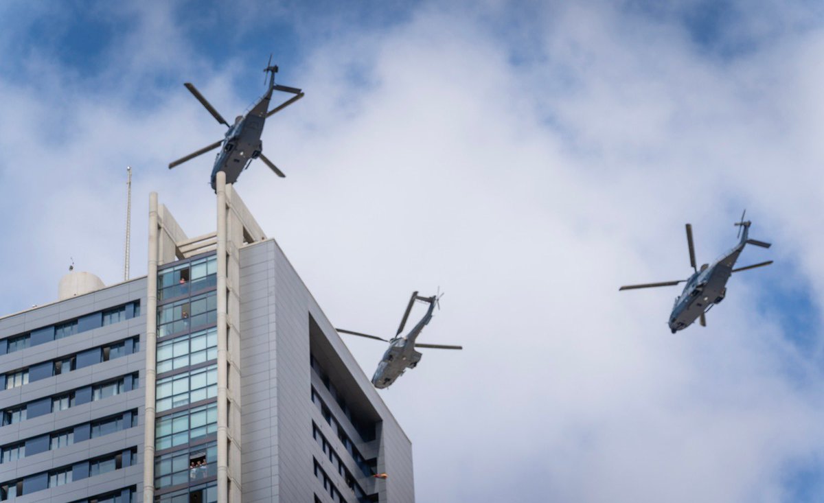 Un honor que Canarias haya sido sede de los actos institucionales con motivo de la celebración del Día de las Fuerzas Armadas 2025 presidido por los Reyes (<a href="/CasaReal/">Casa de S.M. el Rey</a>)

#gcpresidencia