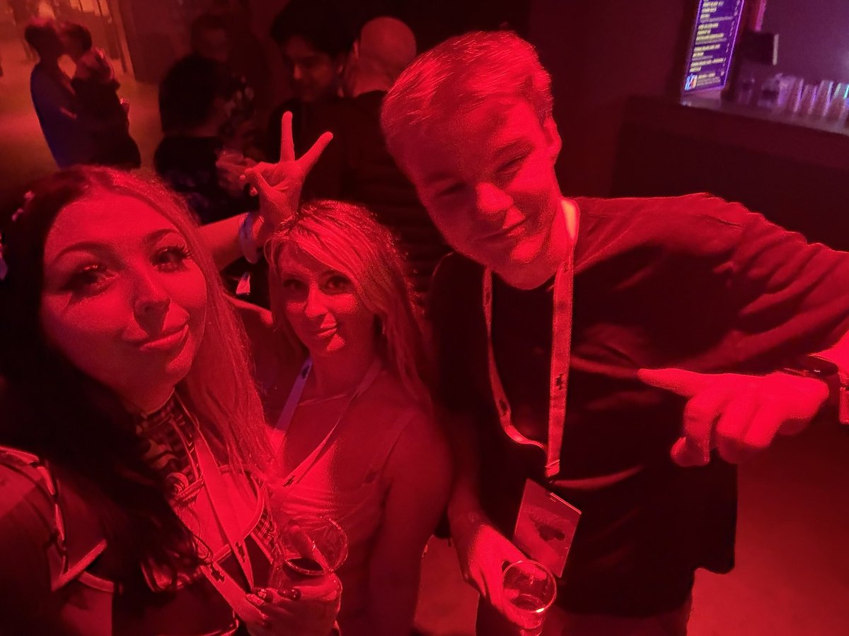 ShoxxyQt 🔜 Dreamhack Birmingham tweet media