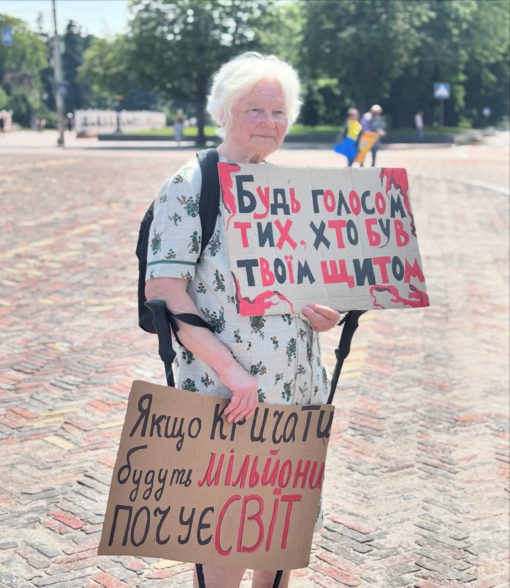 chornobyldfndrs's tweet image. 1️⃣2️⃣0️⃣0️⃣ ДНІВ ПОЛОНУ
Мирна акція у Чернігові 07.06.2025 на підтримку військовополонених Захисників #ЧАЕС, усіх полонених та зниклих безвісти.
#FreeChornobylDefenders
#Волю_захисникам_ЧАЕС
#РазомТаДоКінця