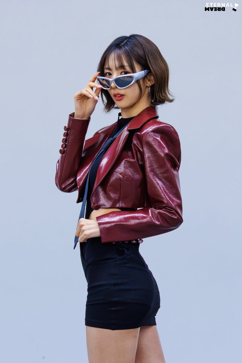 250531 HQ ktown4u fansign

Yoohyeon 😎

#유아유 #UAU 
#김유현 #유현 #Yoohyeon
#드림캐쳐 #Dreamcatcher