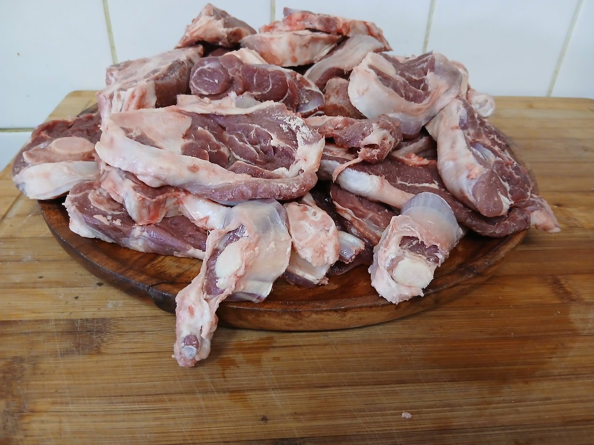 nziradzemasoja's tweet photo. Masikati akanaka kwamuri (goat meat) Moswera mushe.... https://t.co/1eU6ffM4p7